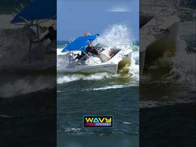 Making a U Turn gone wrong! | Haulover Inlet | Wavy Boats